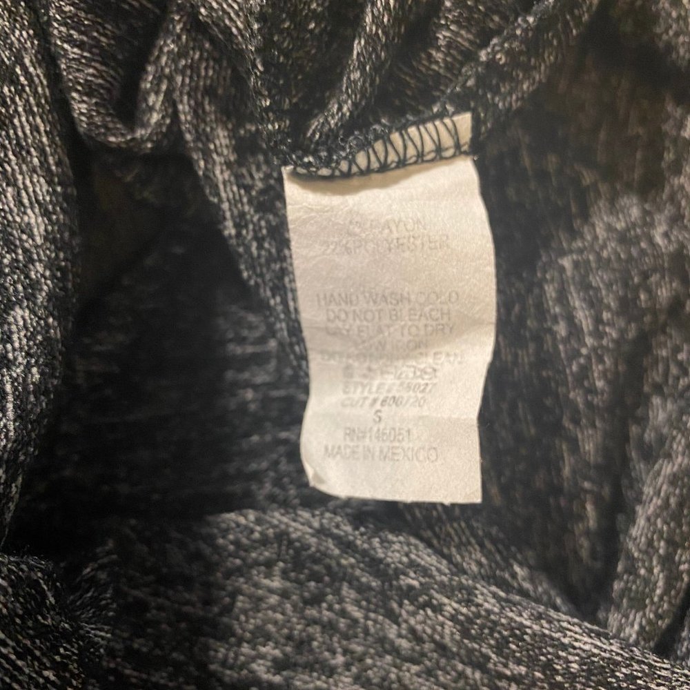 Monteau Gray Asymmetrical Hem Tunic Knit Top - Picture 7 of 7